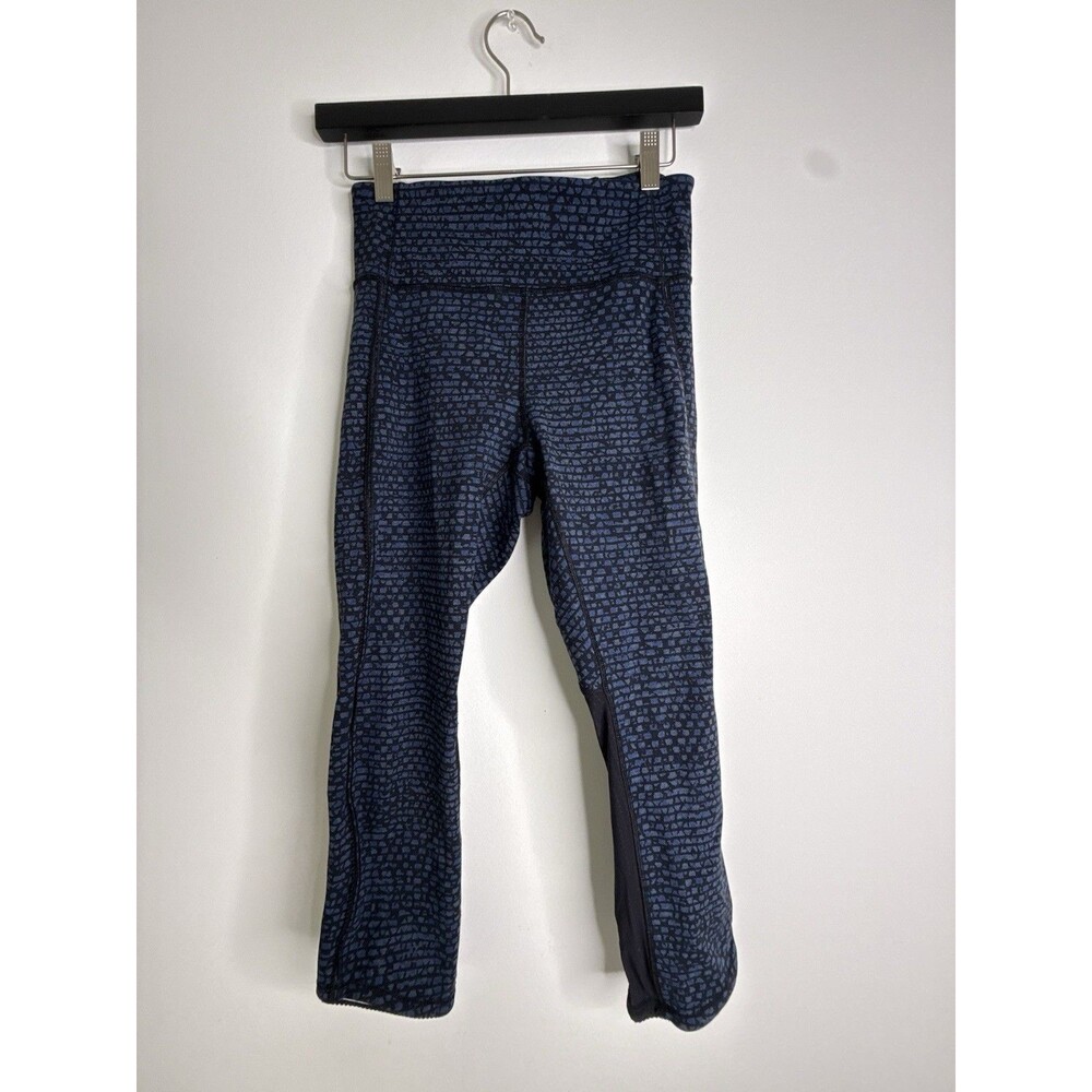 Lululemon Blue Black Print Crop Leggings Women Size 6 Athletic Yoga Pants
